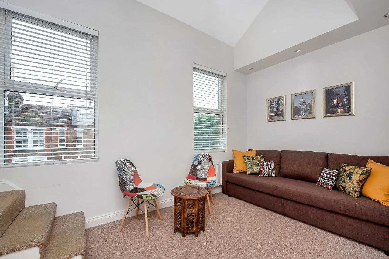 Finding My Palace Guest House In Tooting ميتشام المظهر الخارجي الصورة