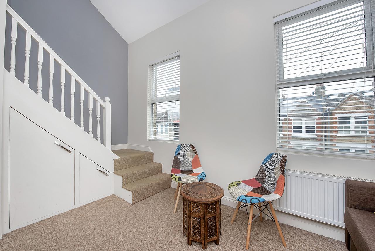 Finding My Palace Guest House In Tooting ميتشام المظهر الخارجي الصورة