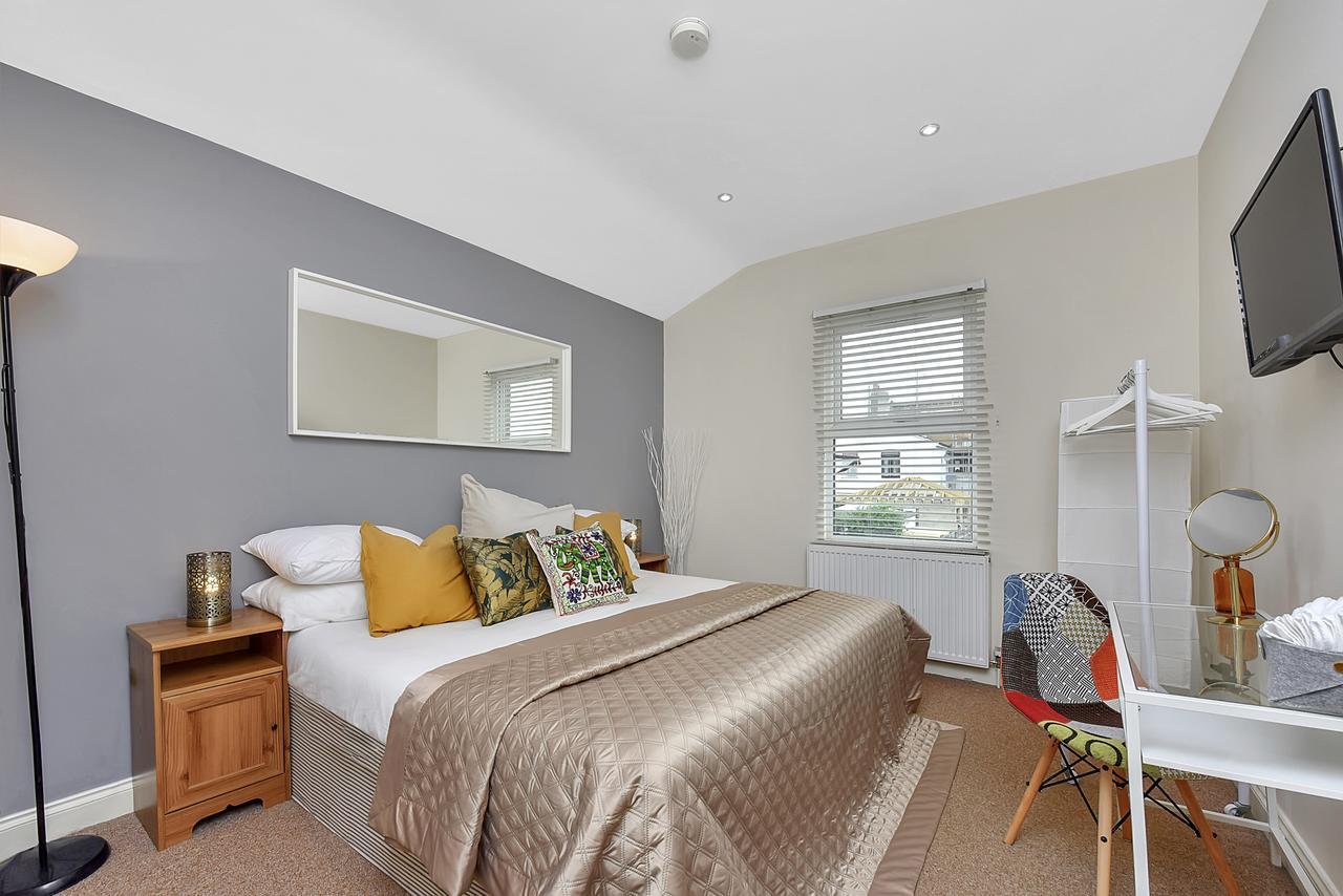 Finding My Palace Guest House In Tooting ميتشام المظهر الخارجي الصورة